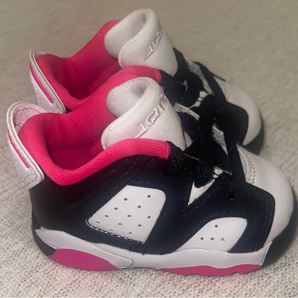 Jordan’s Baby Retro Low Pink/ Black